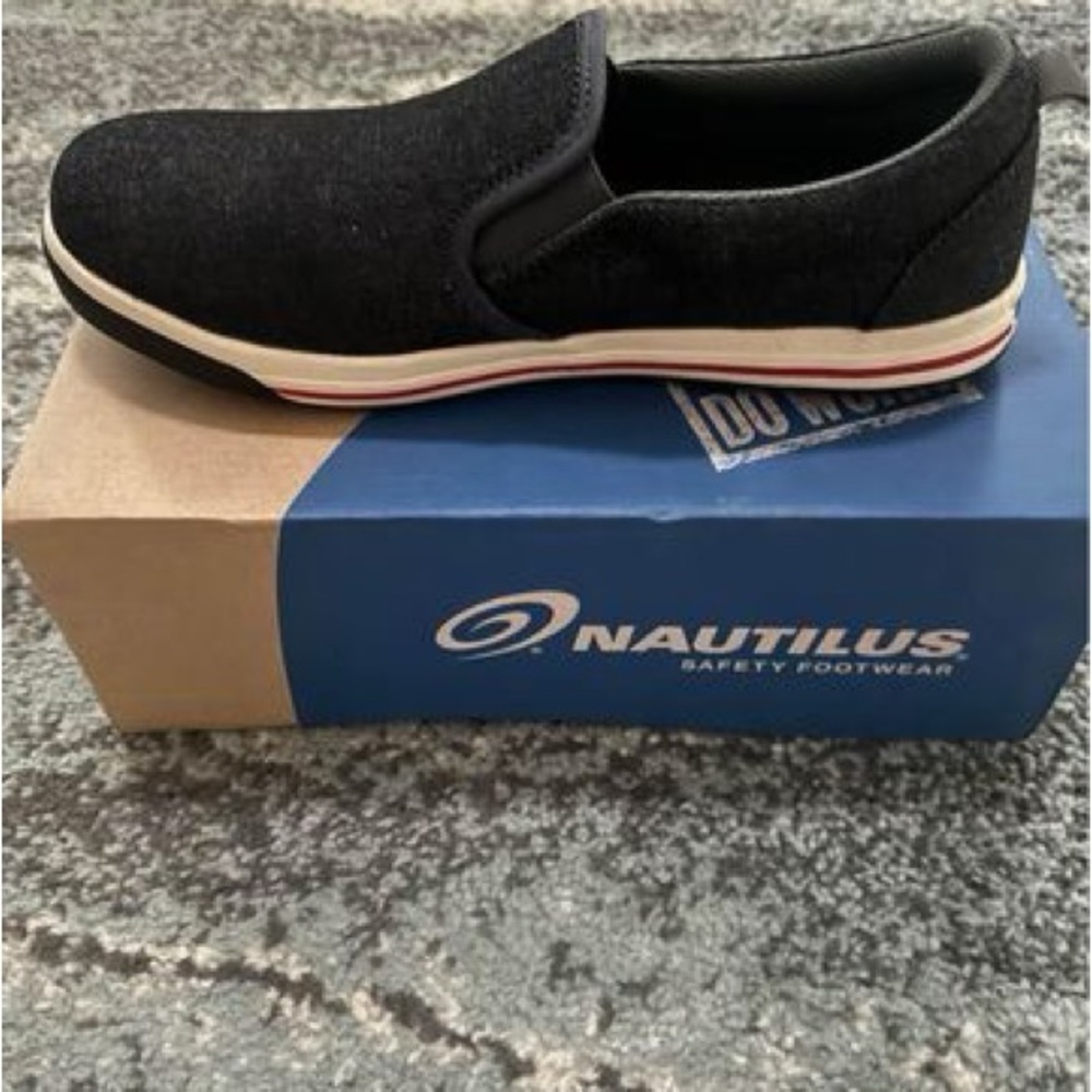 Nautilus Women’s N1435 Westside Slip-On ESD Size 9.5 Safety Shoes